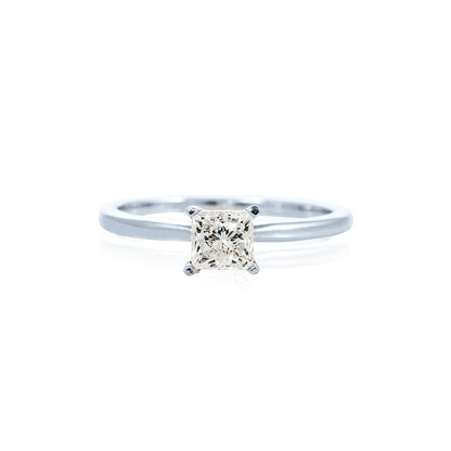 14kw Diamond Engagement Ring